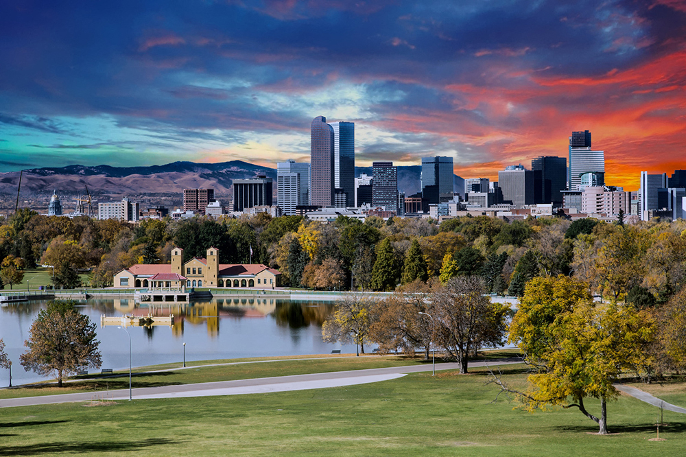 Sunset skyline views, everyday parkside access. At Laramar, you don’t just live in Denver
